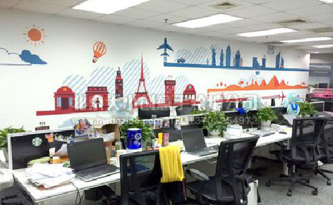 绥德教你设计办公室墙绘的方法。